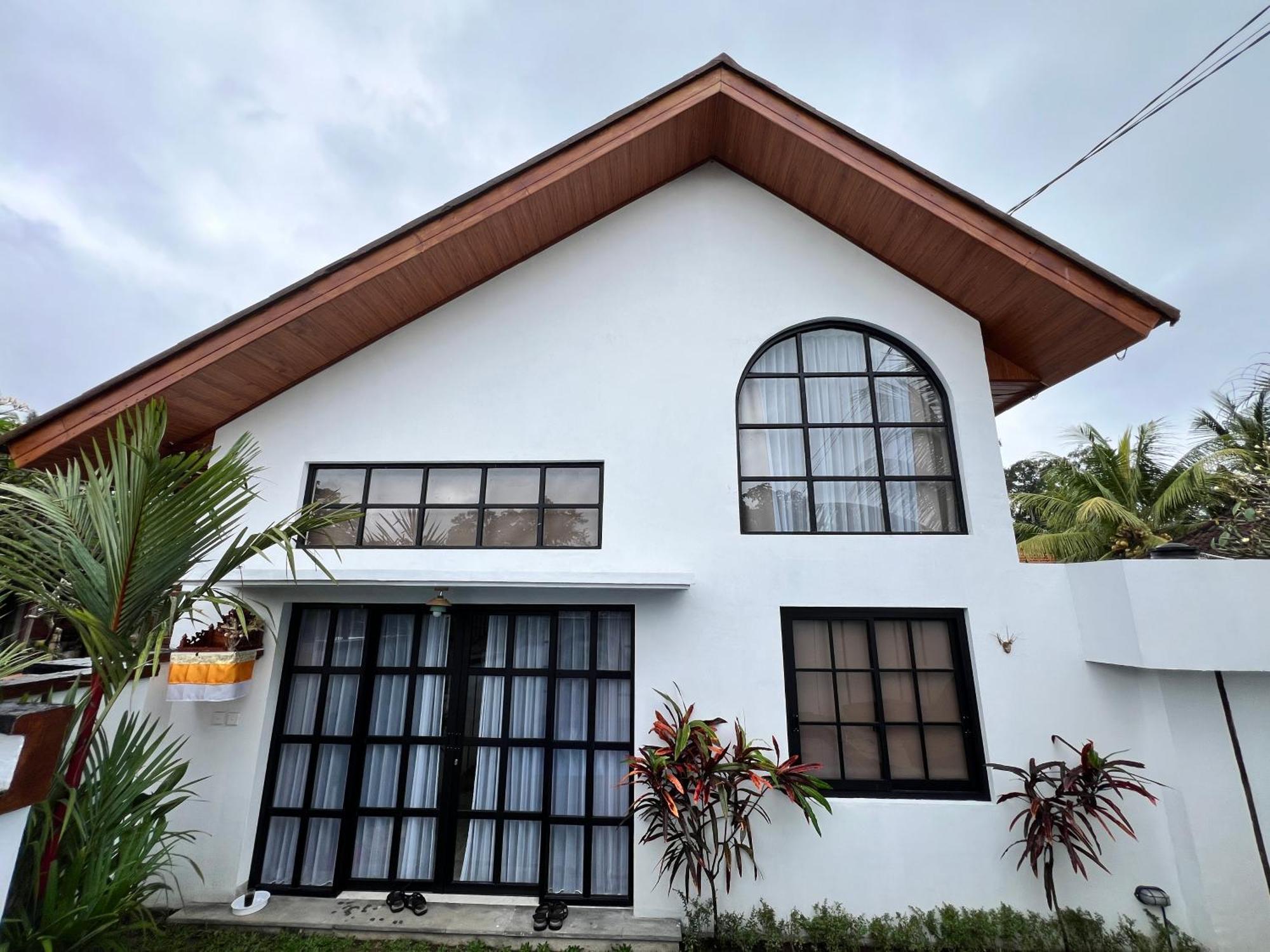 Ubud Suarga Private Pool Villa Exterior photo