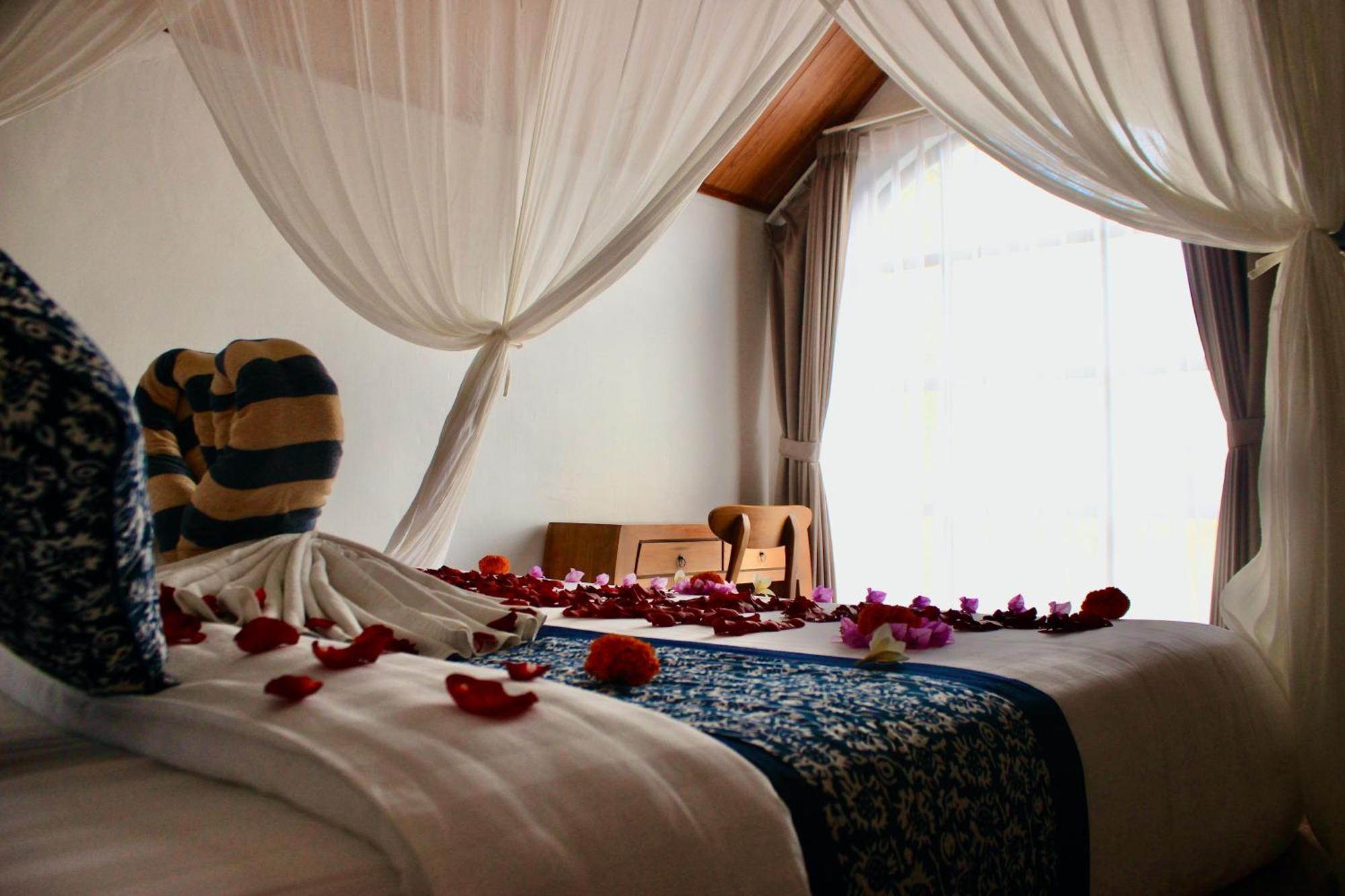 Ubud Suarga Private Pool Villa Exterior photo