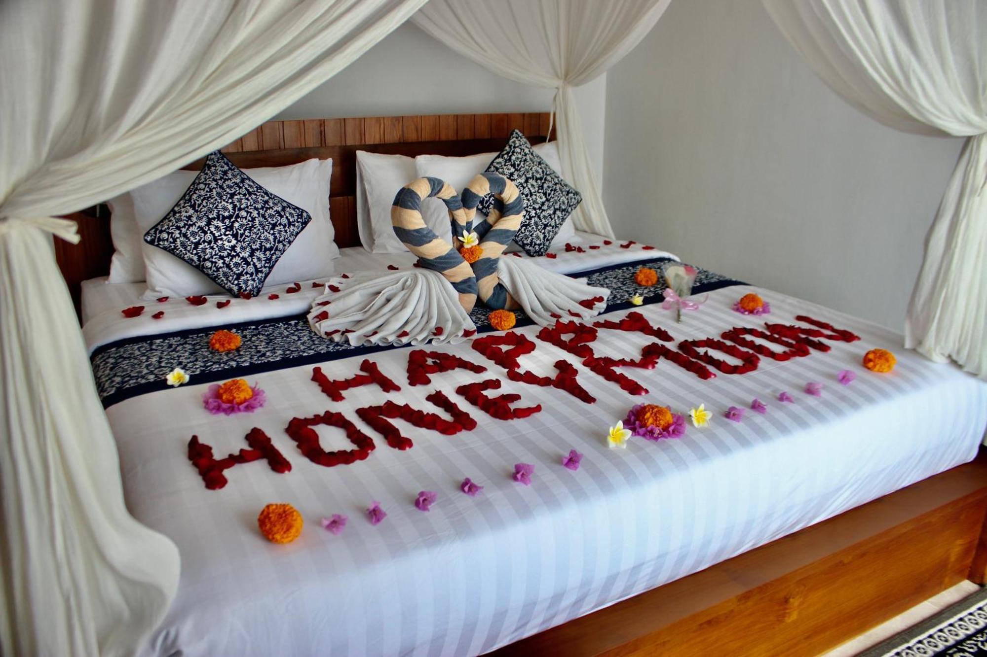 Ubud Suarga Private Pool Villa Exterior photo